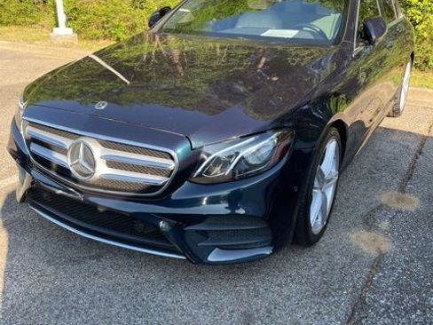 Used 2018 Mercedes-Benz E 300 image 1