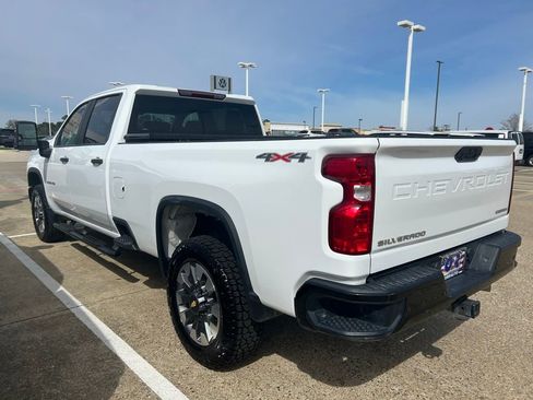 Used 2024 Chevrolet Silverado 2500 Custom w/ Custom Value Package image 7