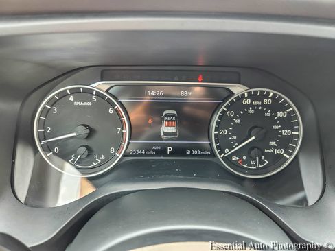 Used 2023 Nissan Rogue S AWD/4WD image 11