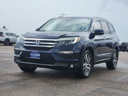 Used 2018 Honda Pilot Elite image 2