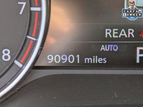 Used 2021 Nissan Rogue SV image 19