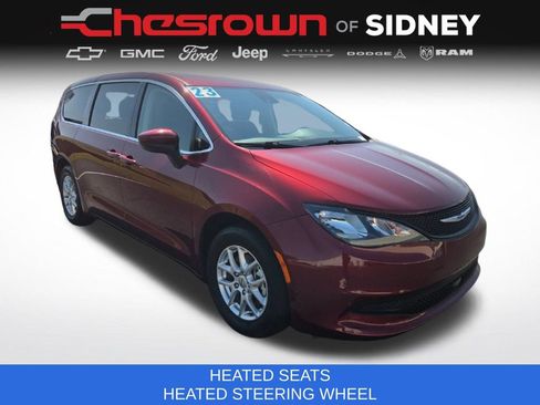 Used 2023 Chrysler Voyager LX FWD image 3