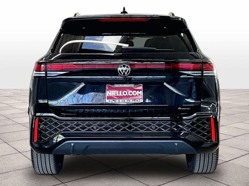 New 2026 Volkswagen Tiguan SE R-Line image 6