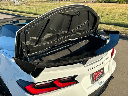 Used 2024 Chevrolet Corvette Stingray Preferred Conv w/ 2LT image 23