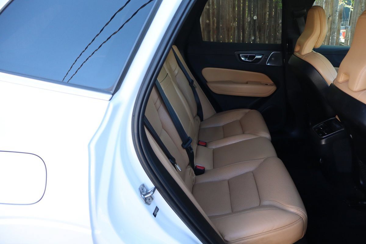 Used 2019 Volvo XC60 T5 Inscription w/ Protection Package AWD/4WD image 21