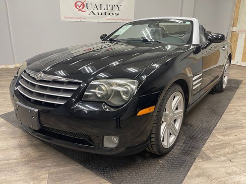 Used 2005 Chrysler Crossfire Limited image 2