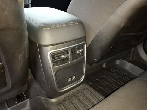 Used 2022 Dodge Charger GT image 11