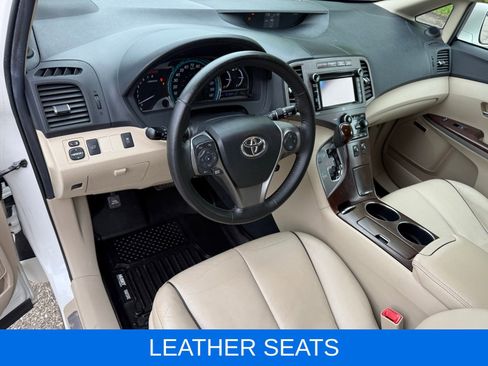 Used 2013 Toyota Venza XLE w/ XLE Premium Pkg AWD/4WD image 17