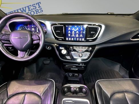 Used 2019 Chrysler Pacifica Limited w/ Advanced Safetytec Group FWD image 7