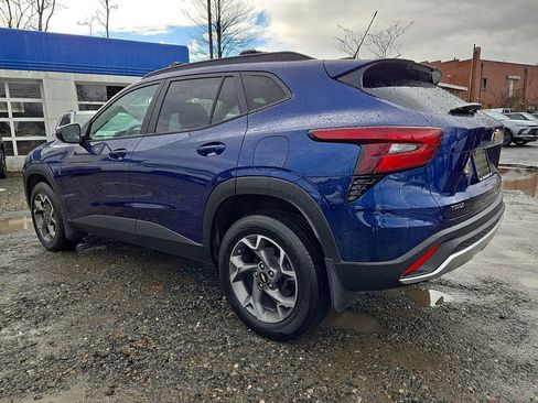 Used 2024 Chevrolet Trax LT image 5