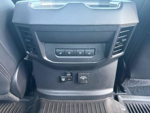 Used 2024 Toyota Tundra Platinum AWD/4WD image 21