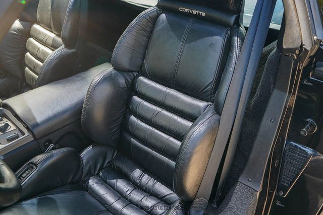 Used 1990 Chevrolet Corvette ZR-1 RWD image 37