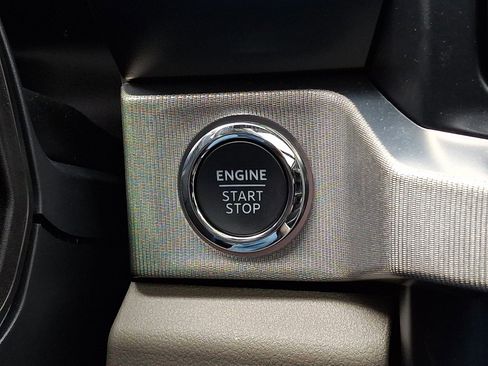 Used 2025 Ford F350 Platinum w/ Platinum Plus Package image 20