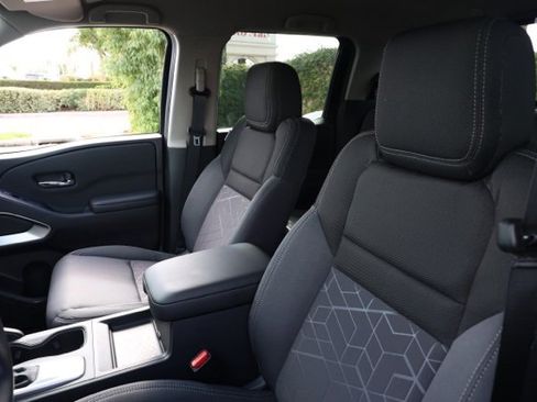 New 2026 Nissan Frontier SV w/ Tow Package image 15