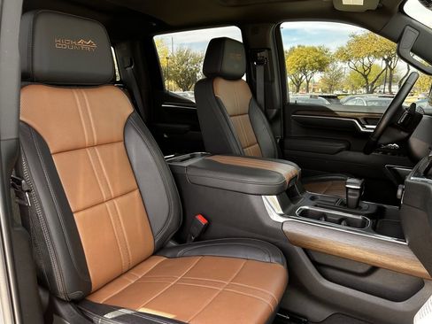 Used 2025 Chevrolet Silverado 1500 High Country w/ High Country Premium Package image 32