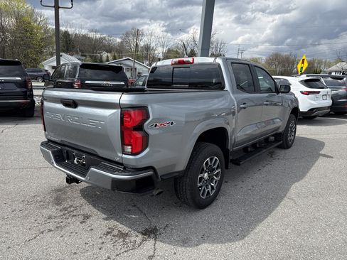 Used 2023 Chevrolet Colorado LT w/ LT Convenience Package III image 3