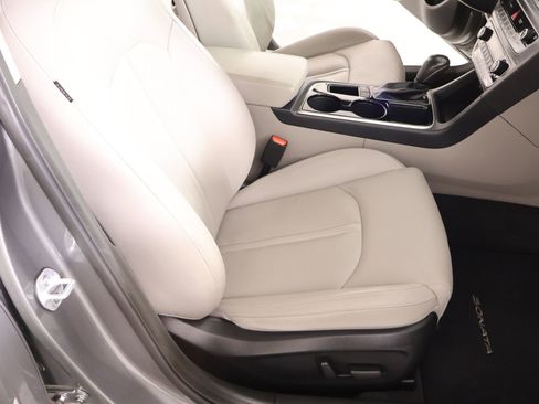 Used 2018 Hyundai Sonata Limited image 13