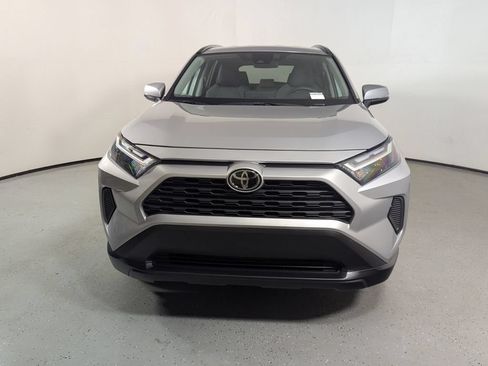 Used 2025 Toyota RAV4 XLE FWD image 2