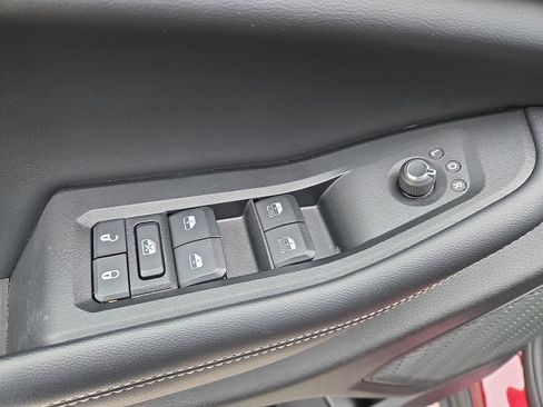 Used 2024 Jeep Grand Cherokee L Altitude image 16