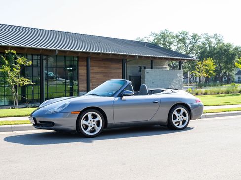 Used 2001 Porsche 911 Cabriolet image 9
