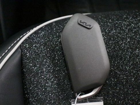 Used 2025 Kia K4 GT-Line image 17
