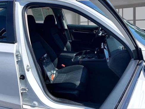 Used 2022 Honda Civic EX image 8