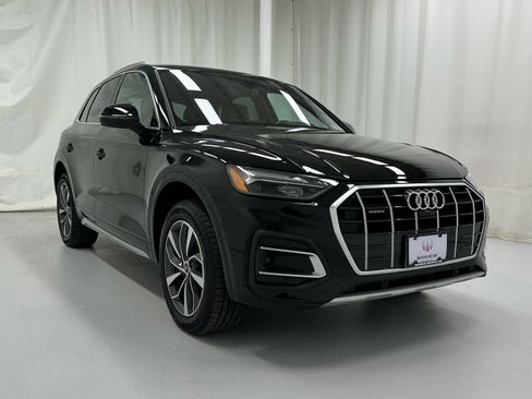 Used 2021 Audi Q5 Premium Plus w/ Premium Plus Package image 1