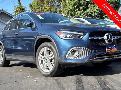 Used 2022 Mercedes-Benz GLA 250 w/ Premium Package Lite image 2