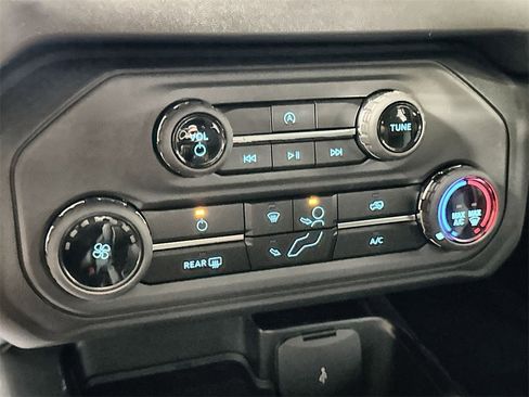 New 2025 Ford Bronco 4-Door image 21