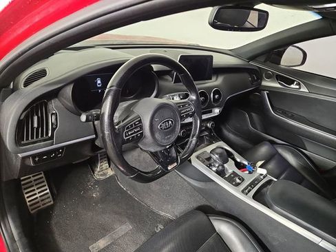 Used 2018 Kia Stinger GT2 AWD/4WD image 14