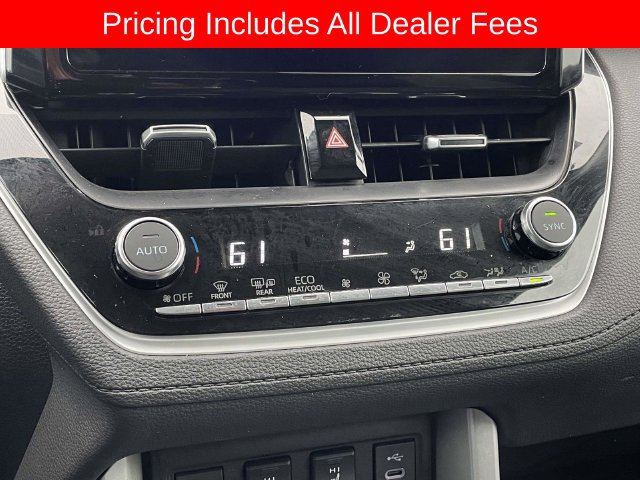Used 2025 Toyota Corolla Cross XLE FWD image 27