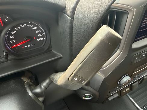 Used 2024 Chevrolet Silverado 1500 Custom AWD/4WD image 17