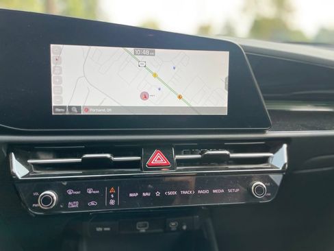 Certified 2023 Kia Niro Wind w/ Wind Preserve Package FWD image 13