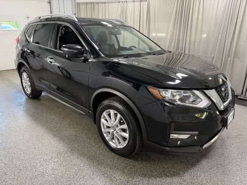 Used 2018 Nissan Rogue SV w/ Sun & Sound Touring Package AWD/4WD image 3