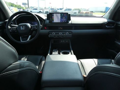 Used 2024 Honda Pilot Elite image 23