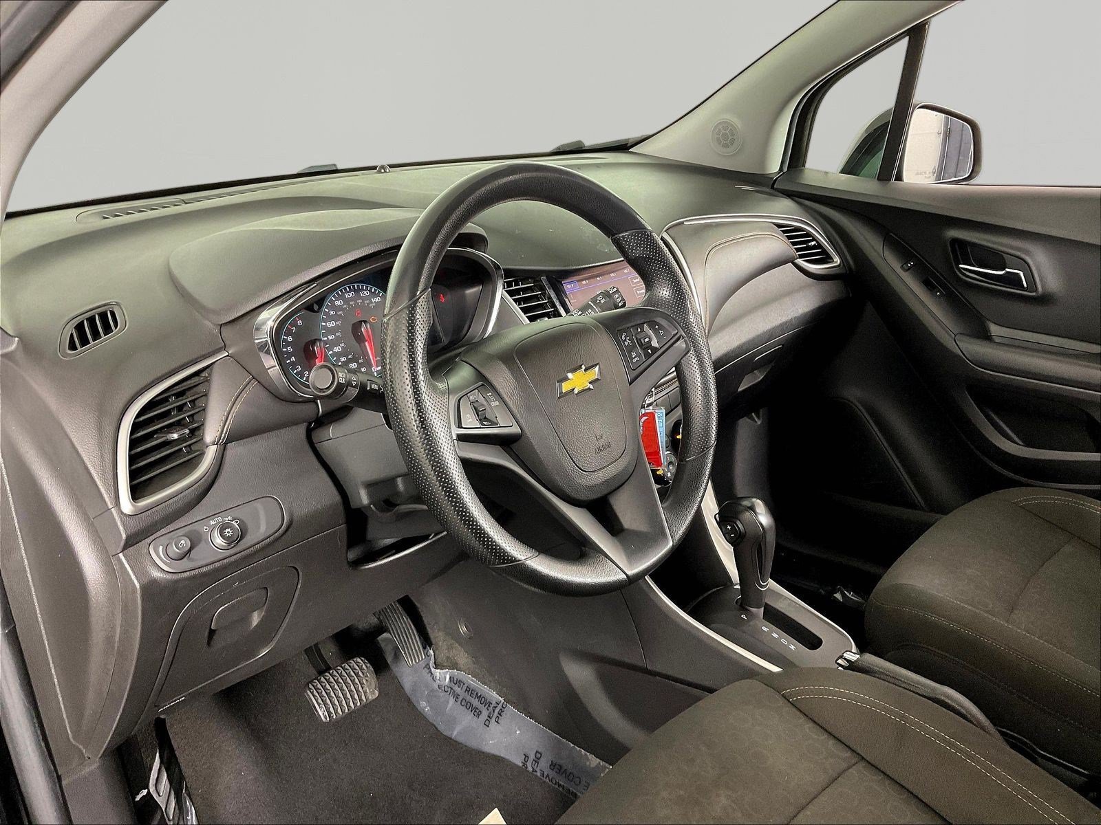 Used 2020 Chevrolet Trax LS w/ Tint and Cruise Package FWD image 16