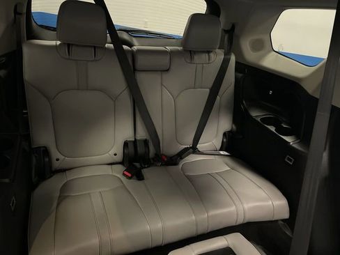 Certified 2025 Honda Pilot Touring image 24