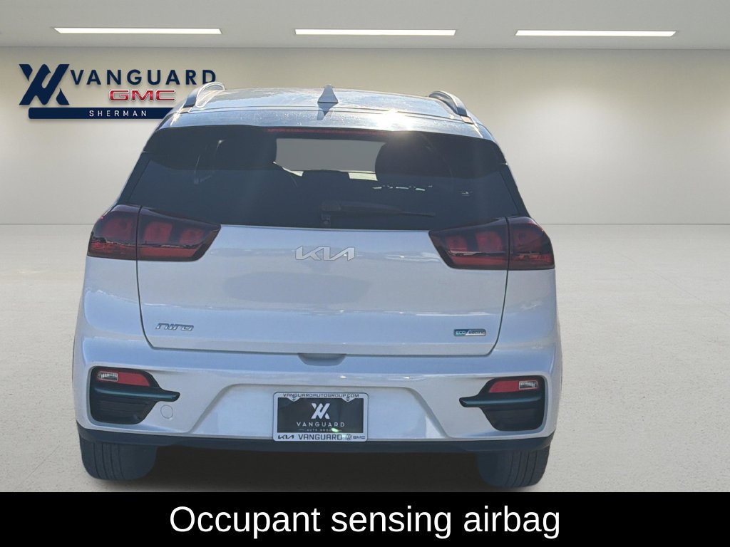 Used 2022 Kia Niro EX w/ Cold Weather Package FWD image 8