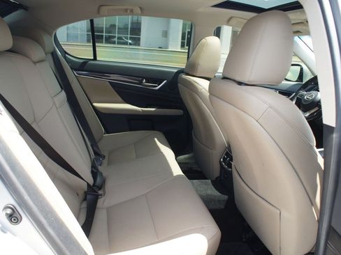 Used 2018 Lexus GS 350 w/ Preferred Accessory Package RWD image 21