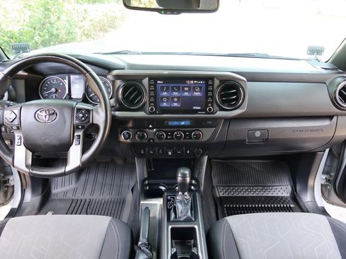 Used 2021 Toyota Tacoma TRD Off-Road w/ Technology Package AWD/4WD image 44