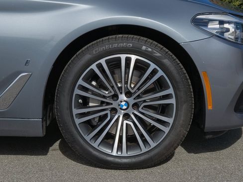 Used 2018 BMW 530e image 9