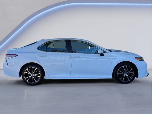 Used 2020 Toyota Camry SE w/ Carpet Mat Package FWD image 7