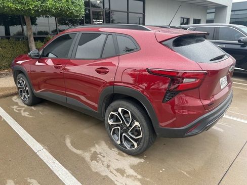 Certified 2025 Chevrolet Trax RS w/ Driver Confidence Package image 4