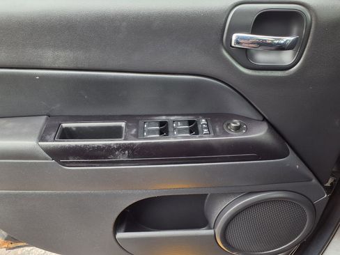 Used 2015 Jeep Patriot High Altitude image 16