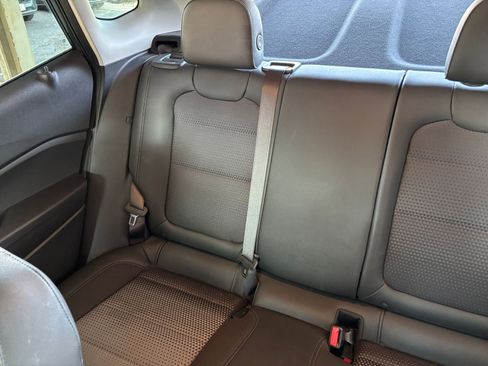 Used 2025 Chevrolet Trax LT image 33