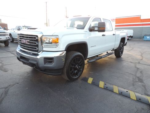 Used 2018 GMC Sierra 3500 4x4 Crew Cab w/ Sierra Convenience Package image 1