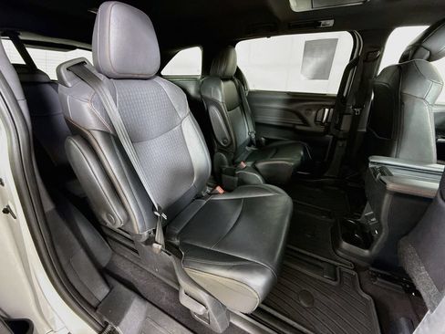 Used 2021 Toyota Sienna XSE w/ XSE Plus Package AWD/4WD image 35