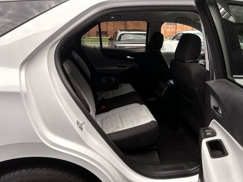 Used 2023 Chevrolet Equinox LT AWD/4WD image 18