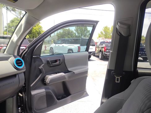 Used 2021 Toyota Tacoma SR5 RWD image 64