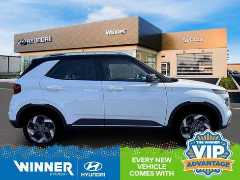 New 2026 Hyundai Venue SEL image 9